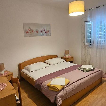 Apartmani Fani Supetar Luaran gambar
