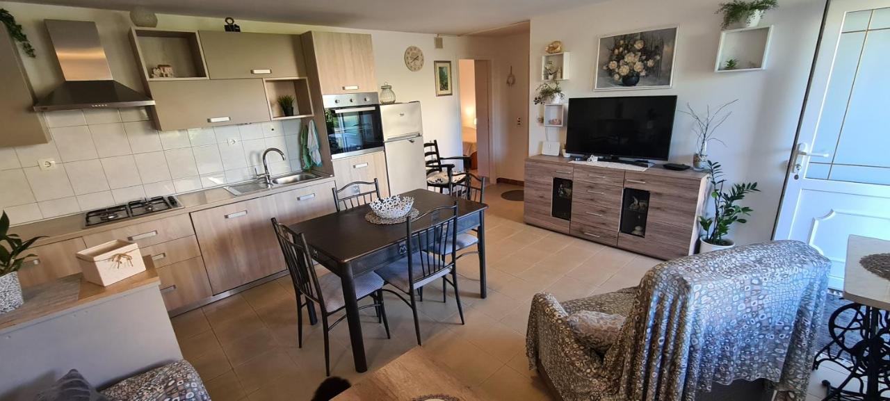 Apartmani Fani Supetar Luaran gambar